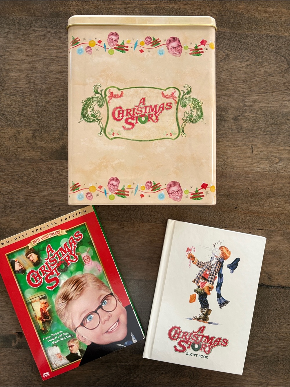 A Christmas Story Collector Tin with 20th Anniversary 2 DVD set & Recipe Book -